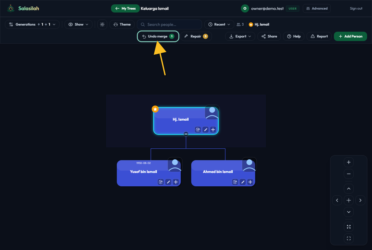 Undo merge toolbar button with a badge